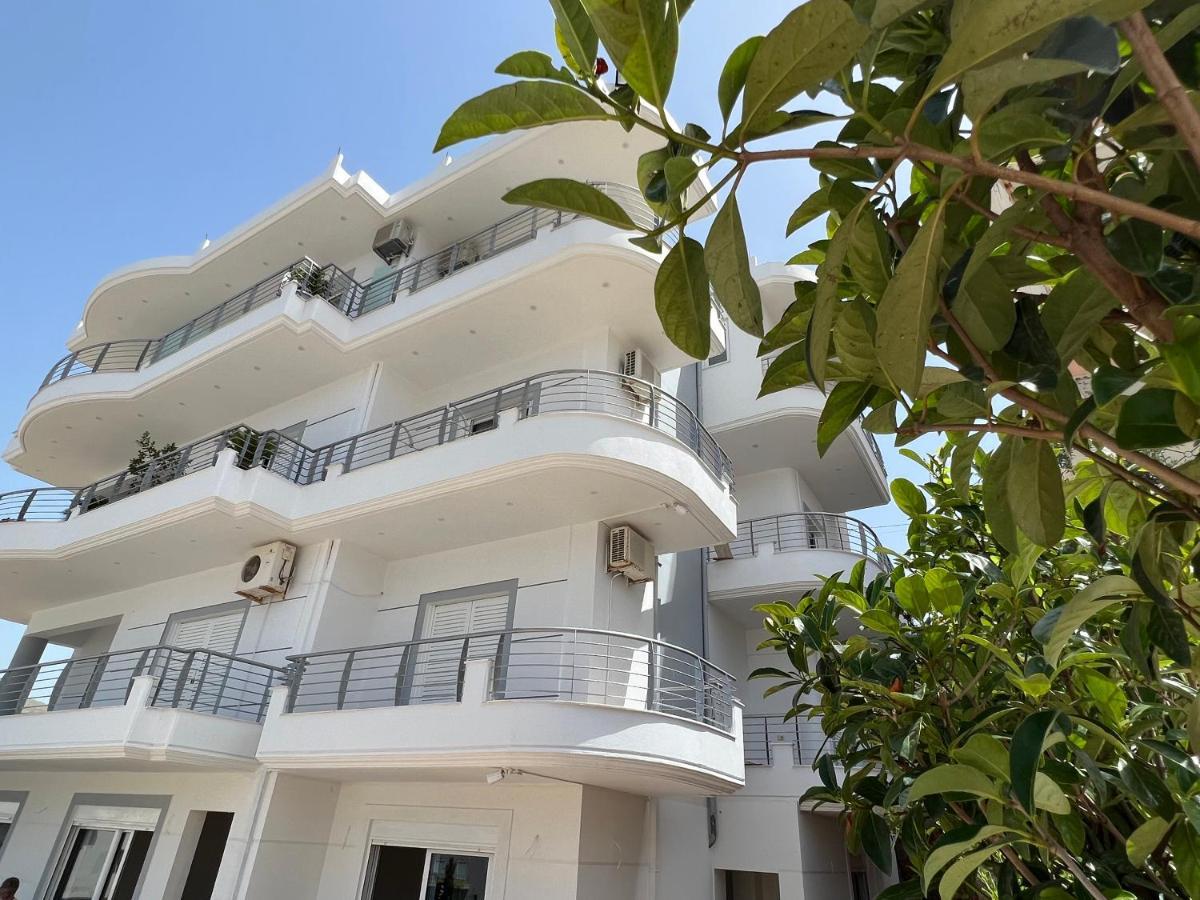 סרנדה Dani'S Apartments מראה חיצוני תמונה