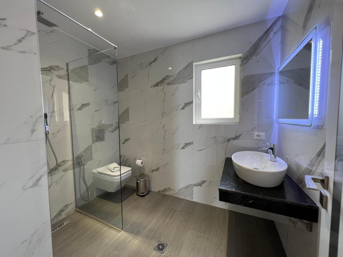 סרנדה Dani'S Apartments מראה חיצוני תמונה