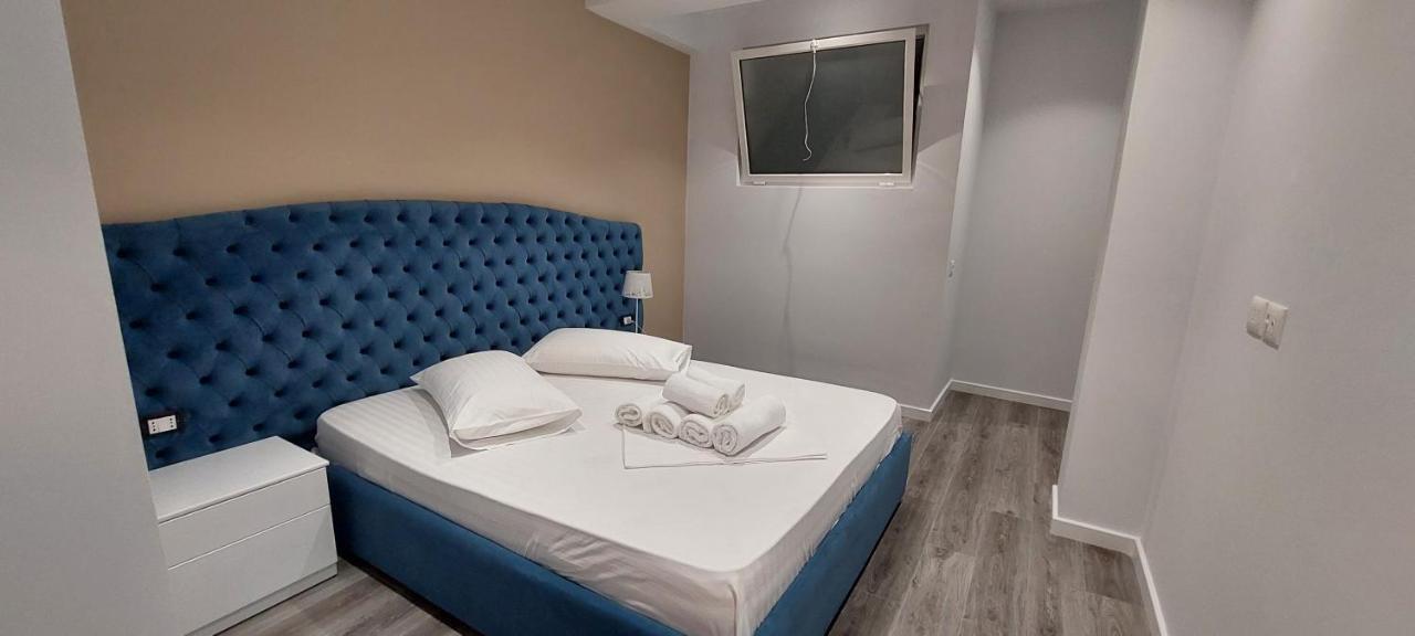 סרנדה Dani'S Apartments מראה חיצוני תמונה